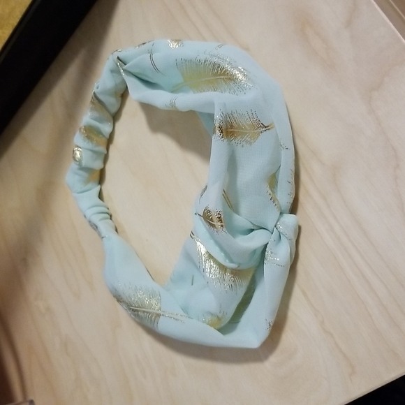 (Free add-on) Pair of Headbands Women Girls Teens - Picture 2 of 3